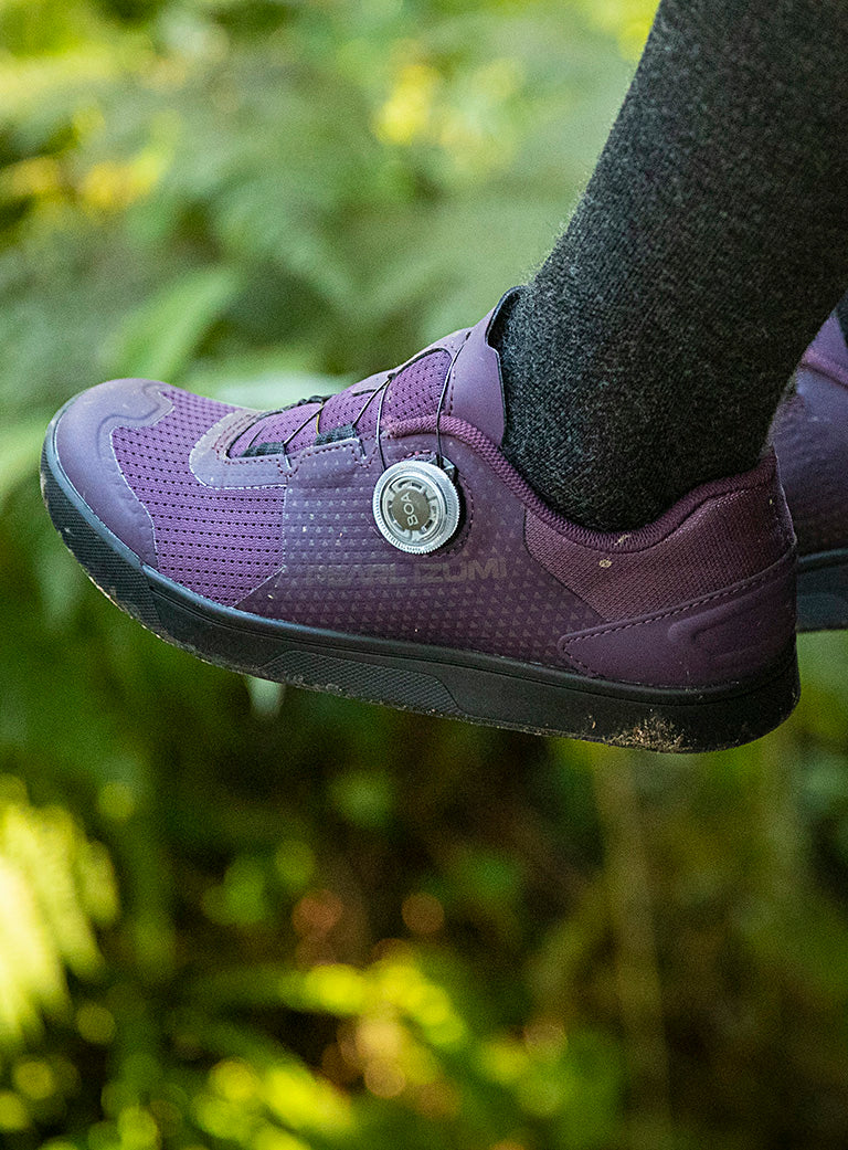 Close Up of Purple PEARL iZUMi Mountain Bike Shoes