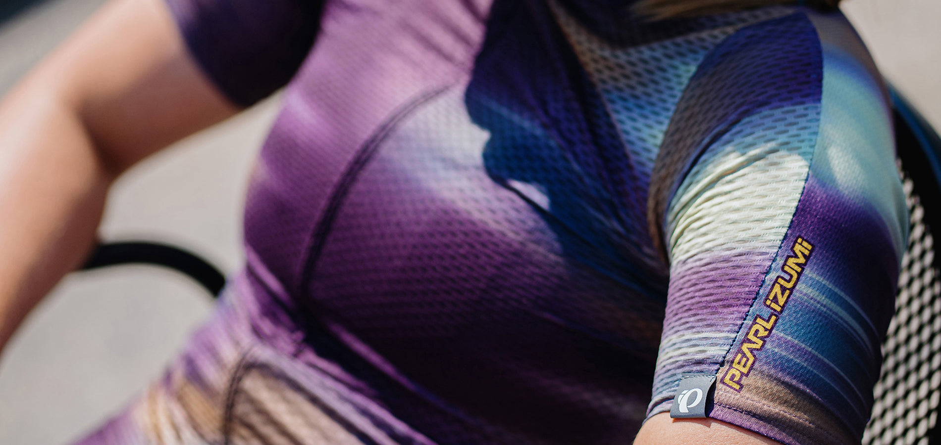 Close Up of PEARL iZUMi Pro Mesh Jersey