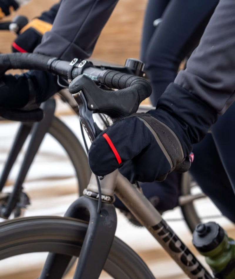INTRODUCING THE LOBSTER® GLOVE