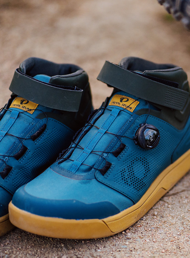 Blue PEARL iZUMi Mountain Bike Shoes