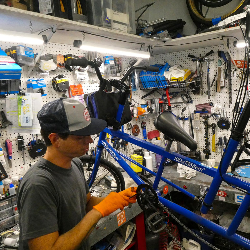 Changing Tires, Minds in L.A. - The Bike Center