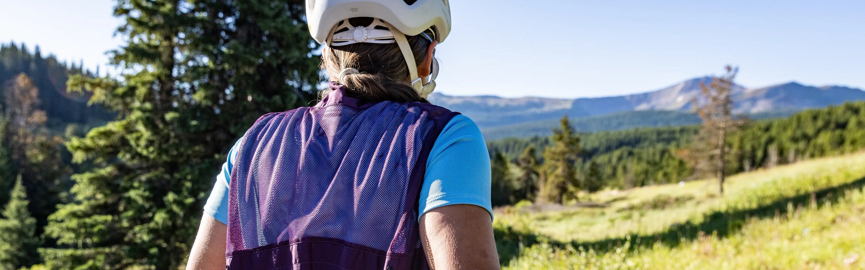 Women's Road & Gravel Cycling Jackets & Vests