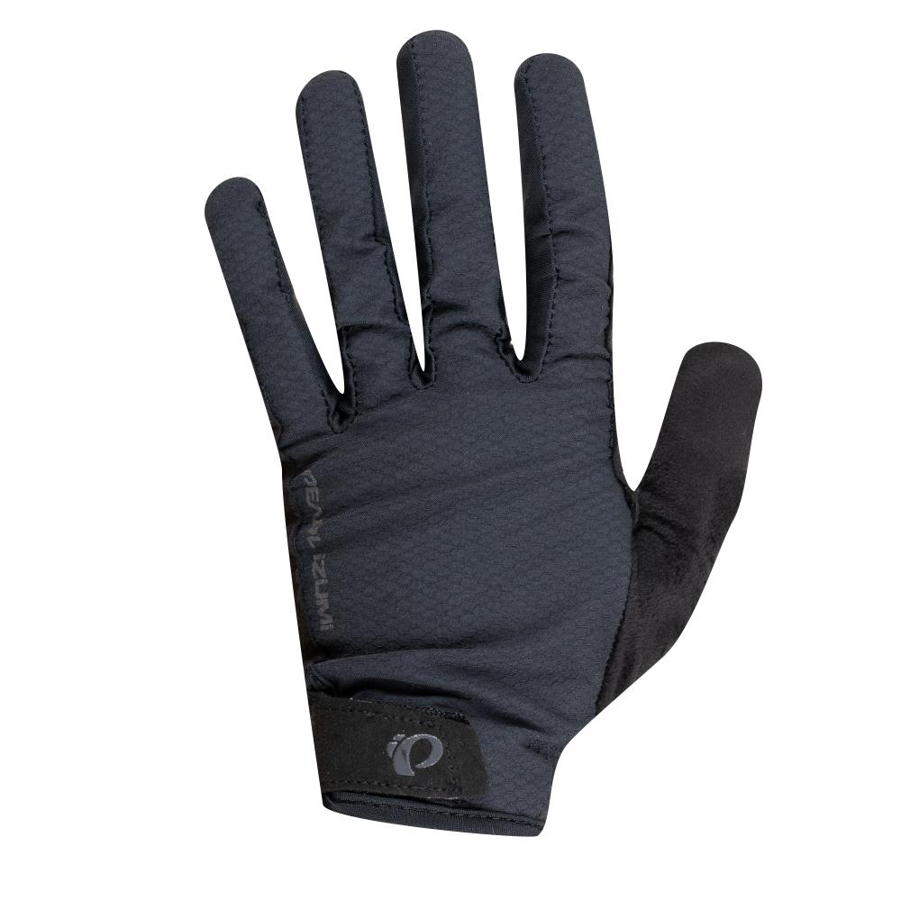 color:BLACK