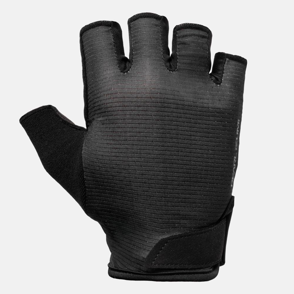color:BLACK