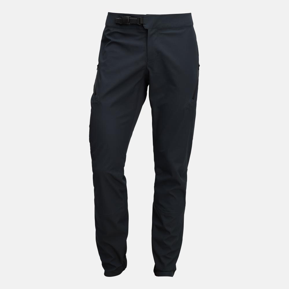 color:BLACK