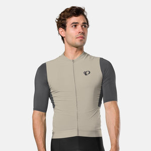 Men's Expedition Short Sleeve Jersey in Feather Grey/Dark Shadow