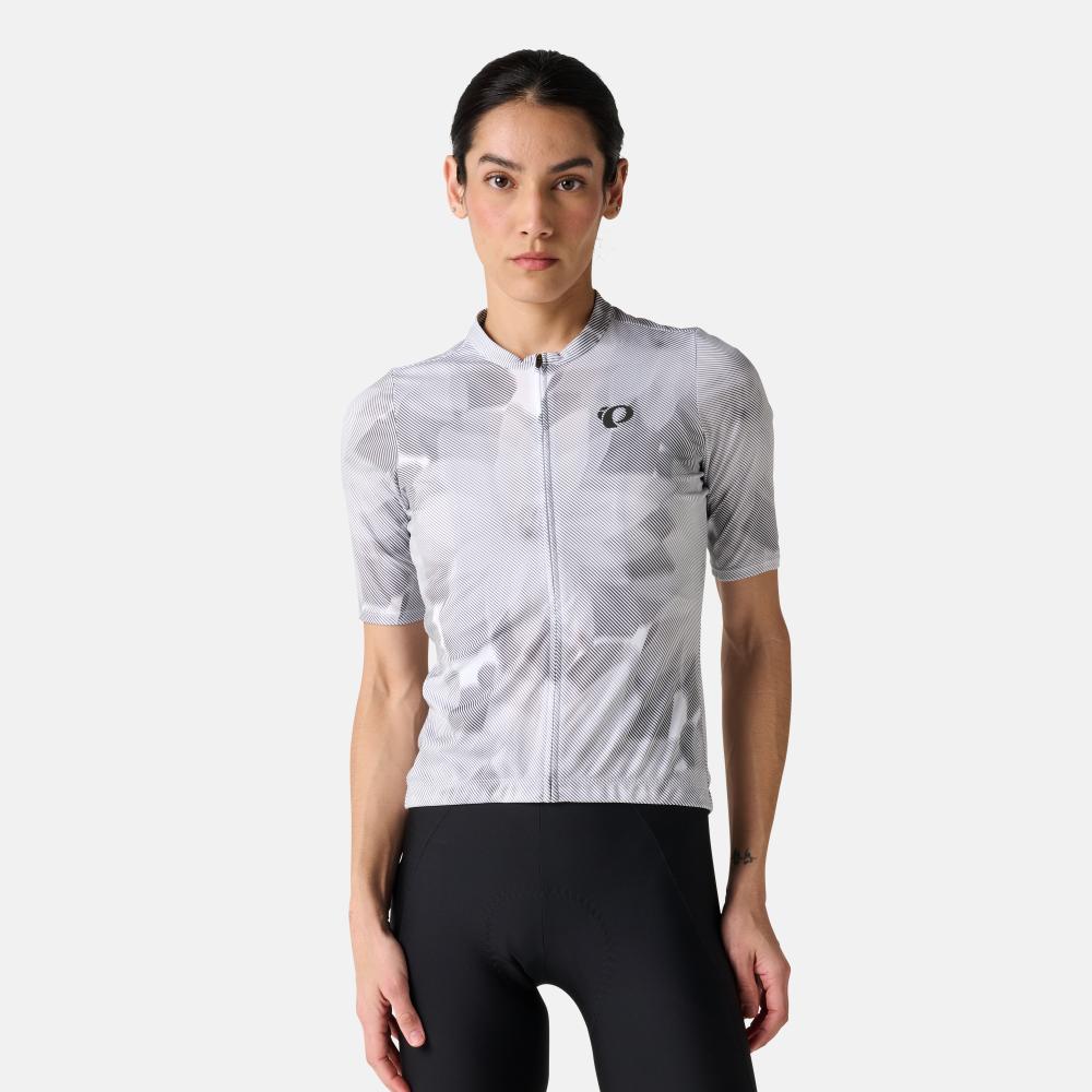 color:WHITE BOTANICA