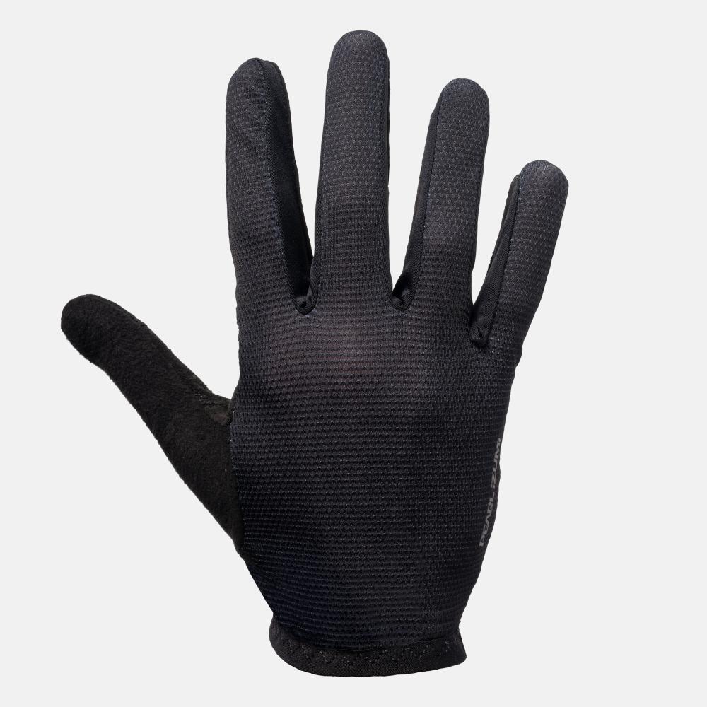 color:BLACK