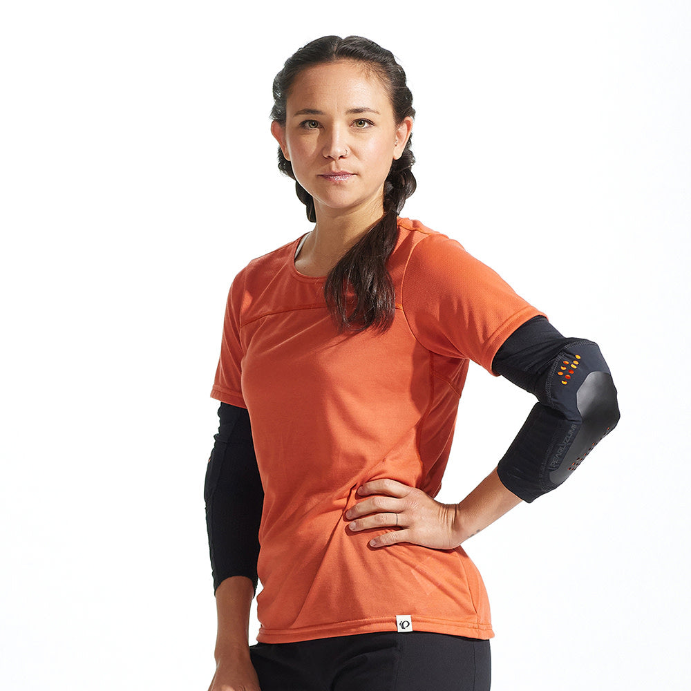 SCARABEO PRO TEE ELBOW GUARDS 新品未使用　キッズ ダイネーゼ 【公式】SCARABEO PRO ELBOW GUARDS お子様用 安心の